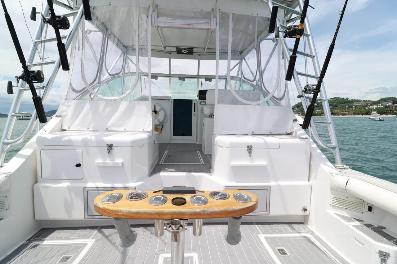 35ft Cabo Express Deck