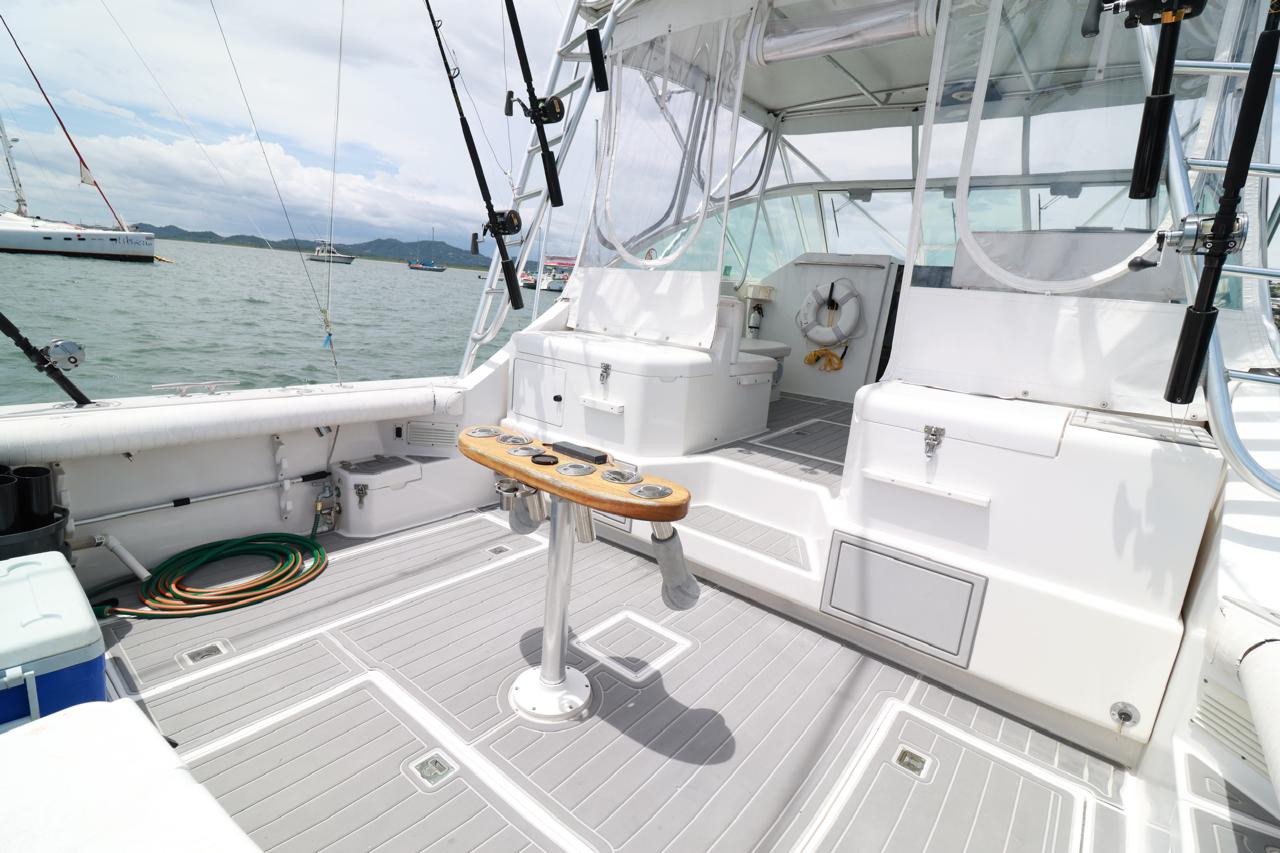 35ft Cabo Express Deck