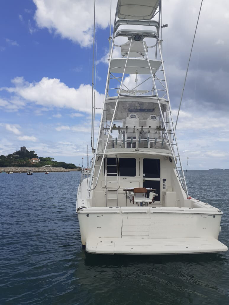 43ft Riviera Team Edition