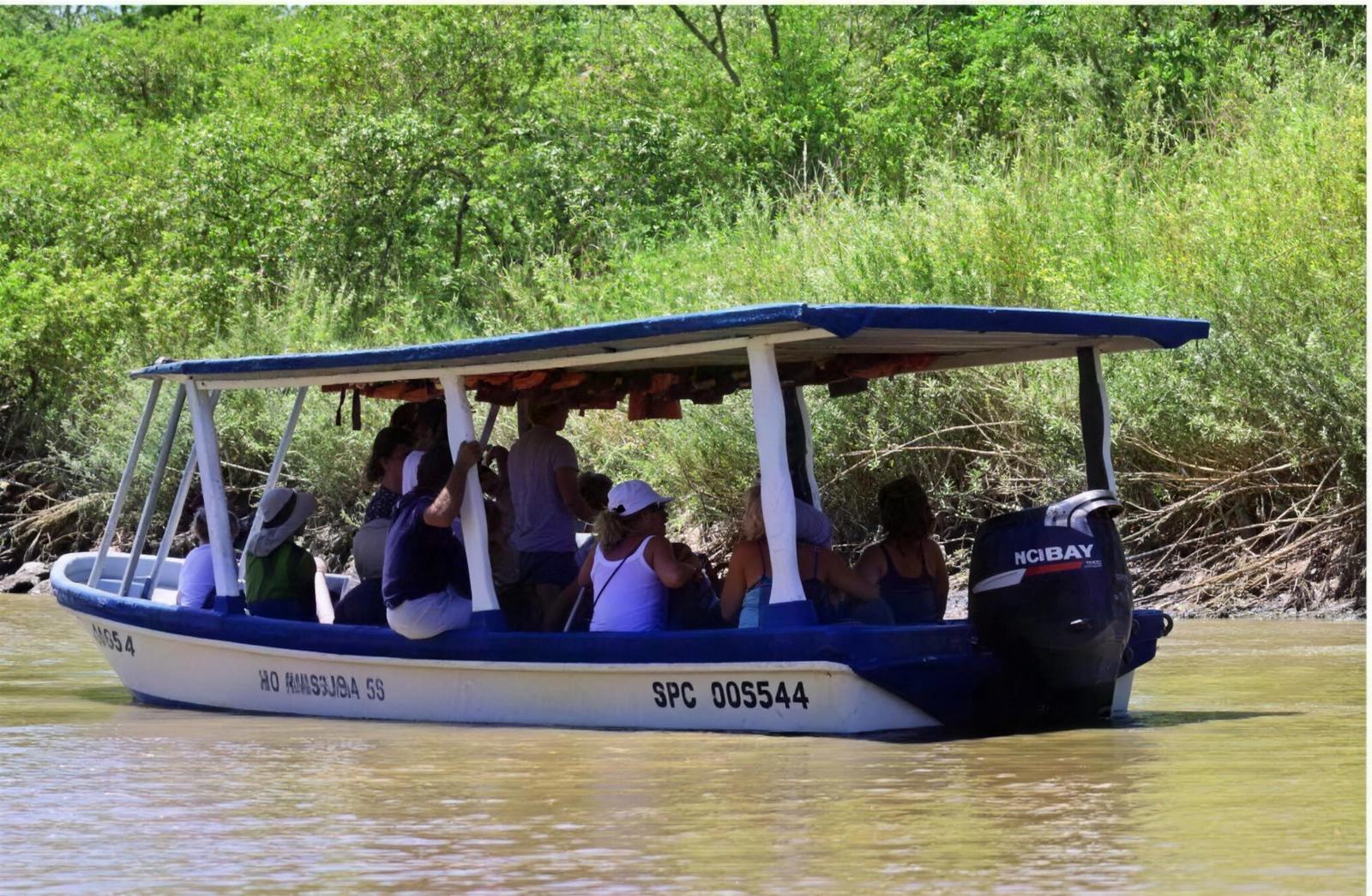 Riverboat & Pottery Farm Tour